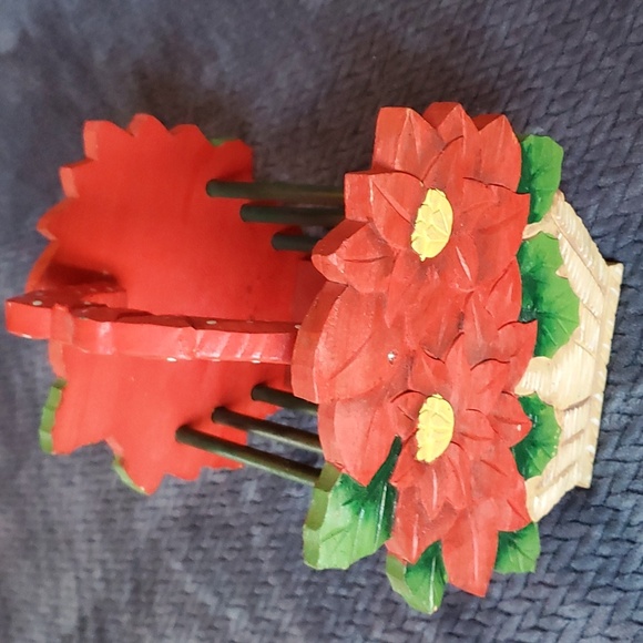 Wooden folk art basket - Picture 2 of 5